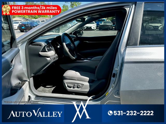 2021 Toyota Camry Hybrid LE Sedan 4D - 22939030 - 11