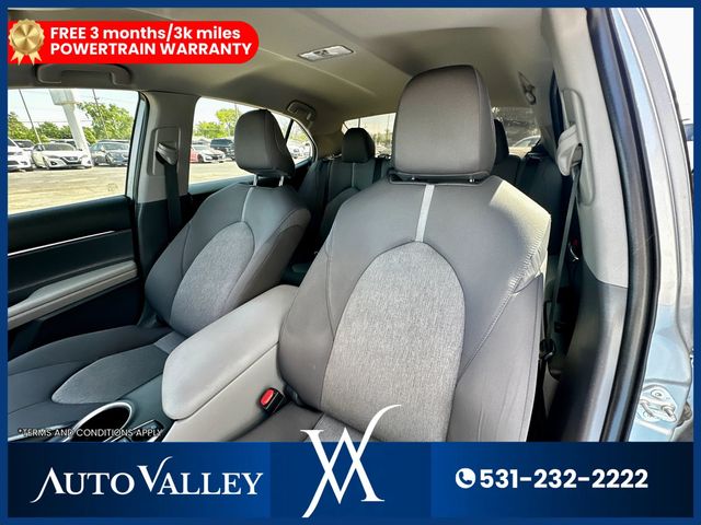 2021 Toyota Camry Hybrid LE Sedan 4D - 22939030 - 12