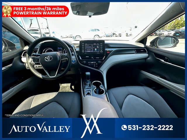 2021 Toyota Camry Hybrid LE Sedan 4D - 22939030 - 26