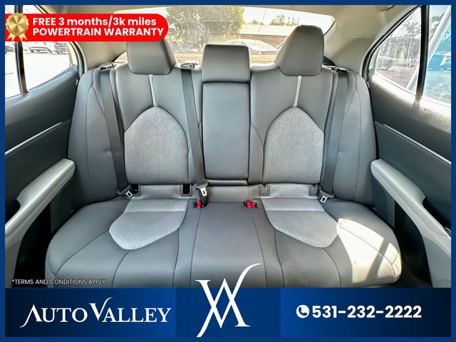 2021 Toyota Camry Hybrid LE Sedan 4D - 22939030 - 33