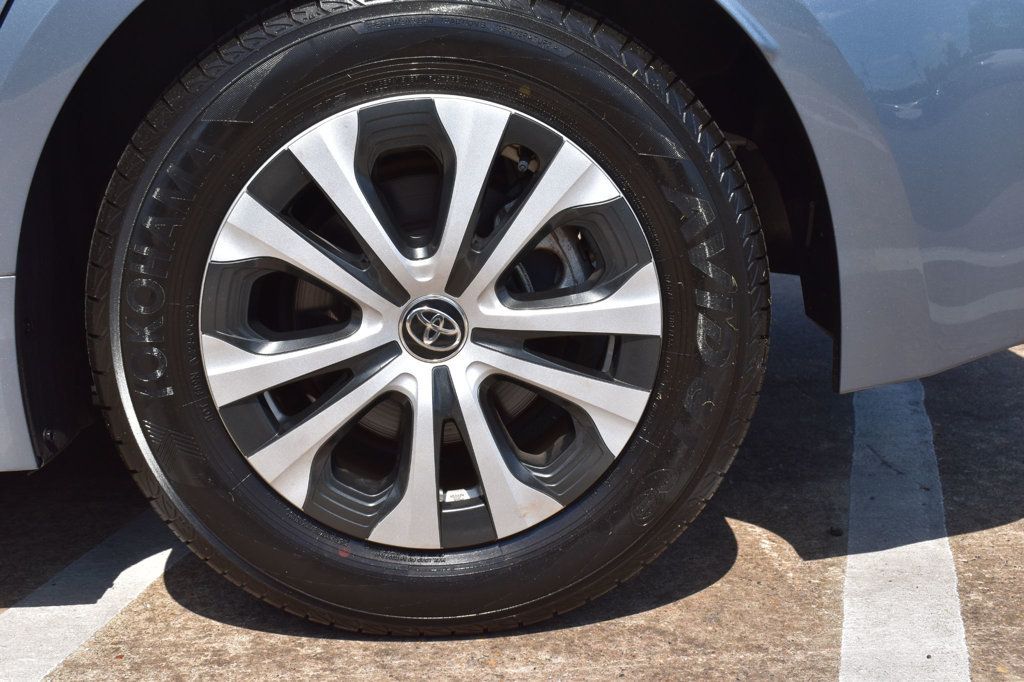 2021 Toyota Corolla Hybrid LE photo 9