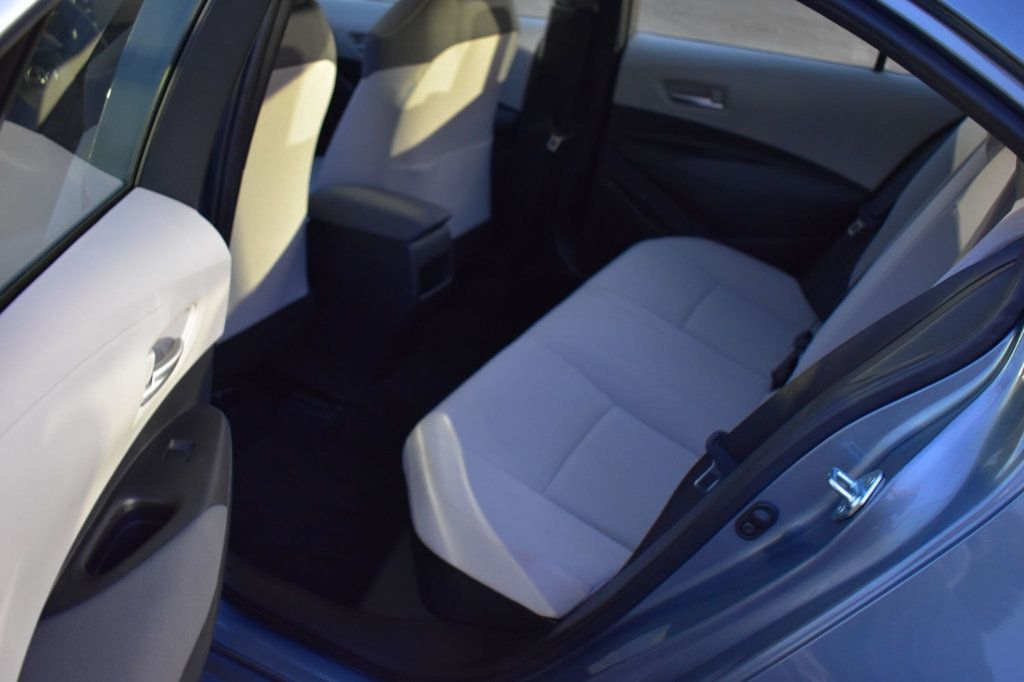 2021 Toyota Corolla Hybrid LE photo 17