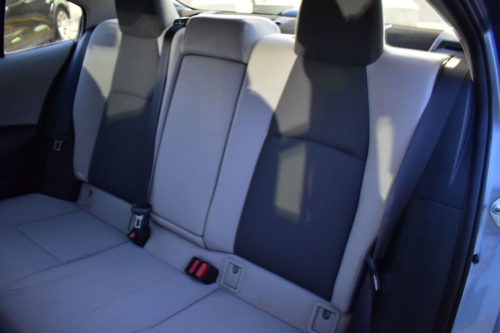 2021 Toyota Corolla Hybrid LE photo 18