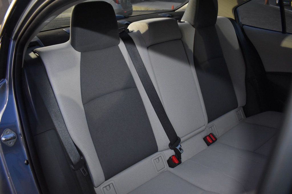 2021 Toyota Corolla Hybrid LE photo 21