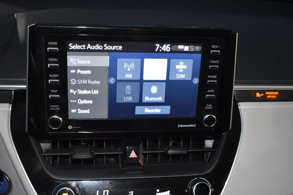2021 Toyota Corolla Hybrid LE photo 28