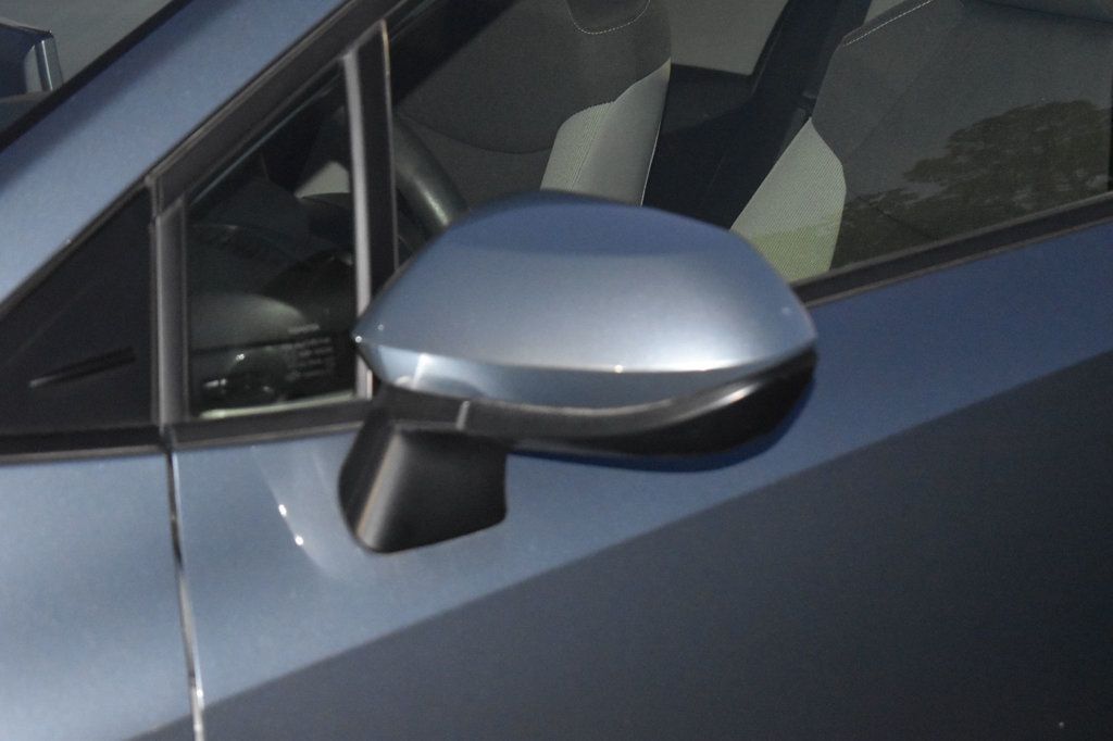 2021 Toyota Corolla Hybrid LE photo 37