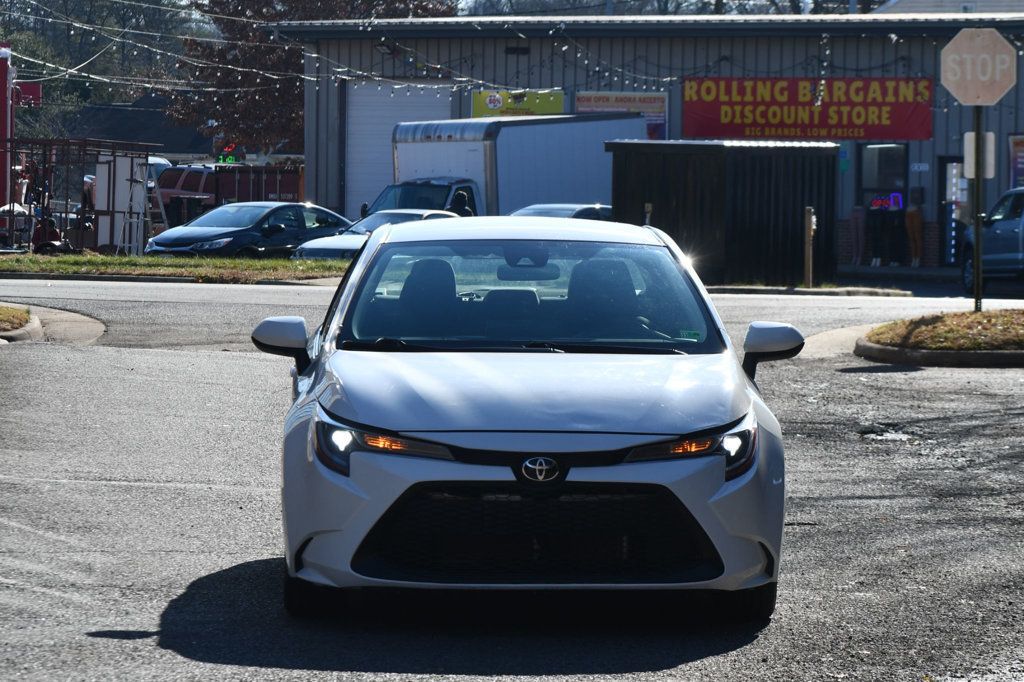 2021 Toyota Corolla LE photo 2