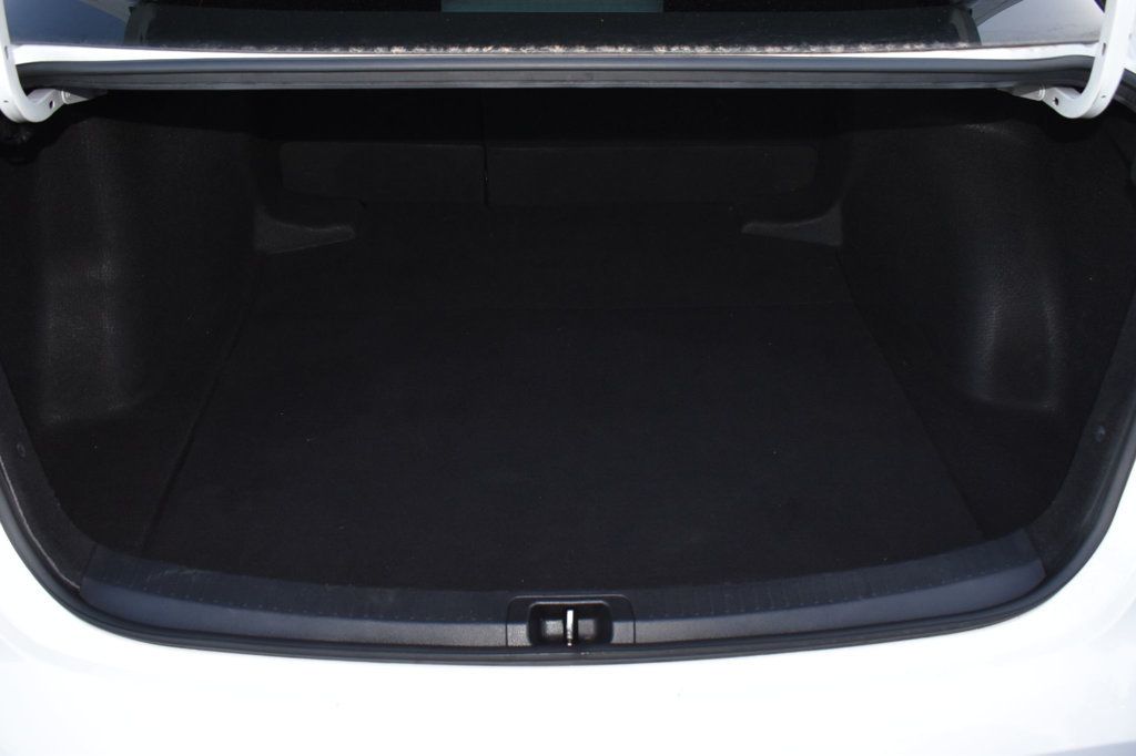 2021 Toyota Corolla LE CVT - 23026637 - 43