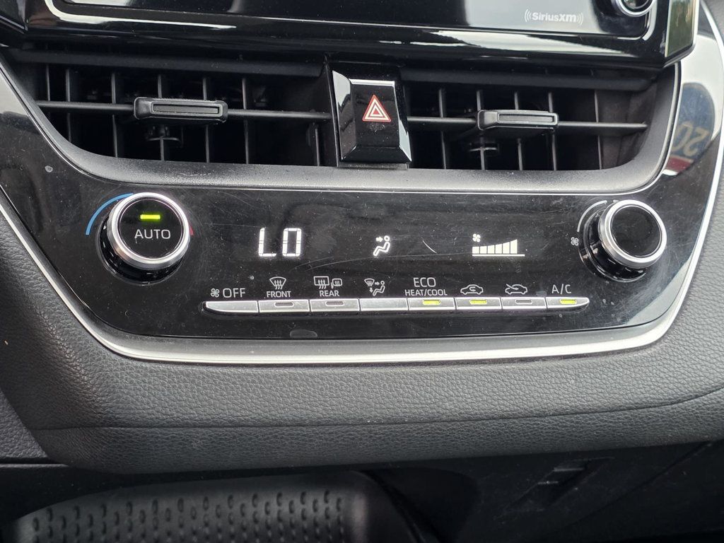 2021 Toyota Corolla LE photo 15