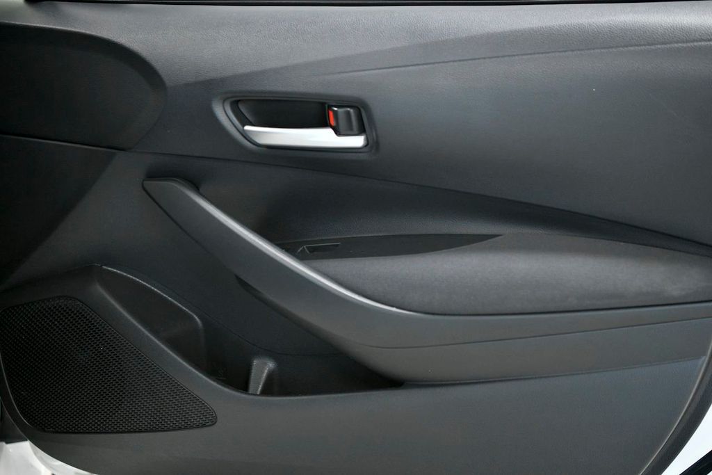 2021 Toyota Corolla LE CVT - 22130055 - 17