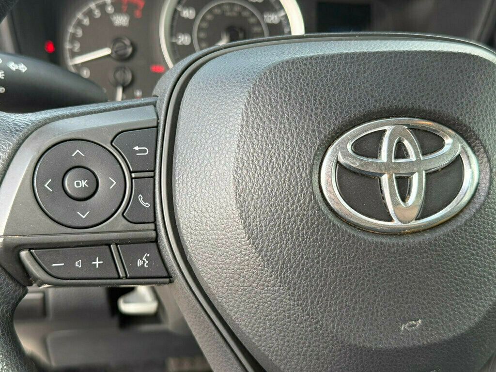 2021 Toyota Corolla LE CVT - 23047650 - 21