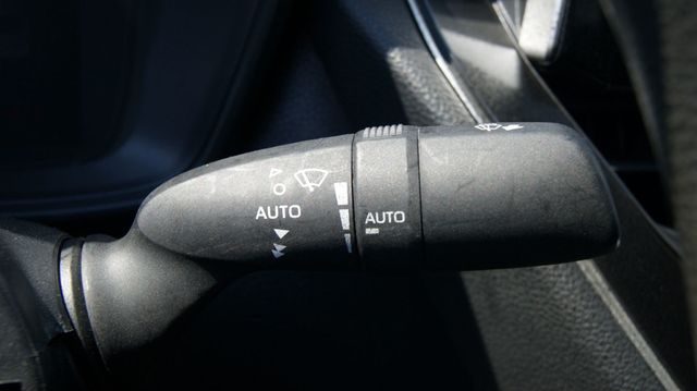 2021 Toyota Corolla WEEKEND SPECIAL 10-03-2026 - 23081141 - 21