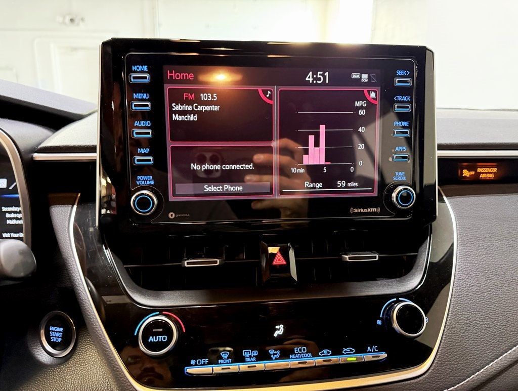 2021 Toyota Corolla Hatchback SE CVT - 22944326 - 16