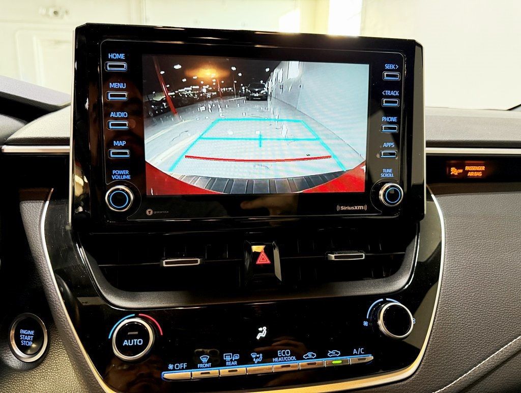 2021 Toyota Corolla Hatchback SE CVT - 22944326 - 19