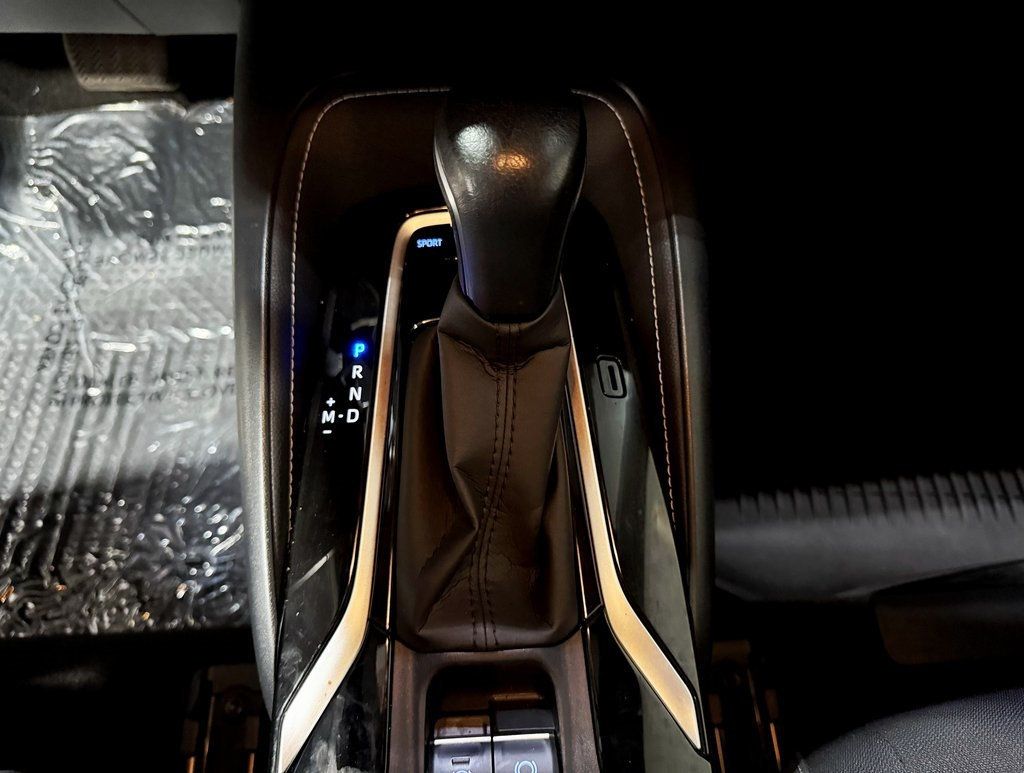 2021 Toyota Corolla Hatchback SE CVT - 22944326 - 21