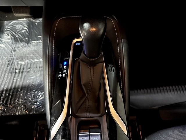 2021 Toyota Corolla Hatchback SE CVT - 22944326 - 21