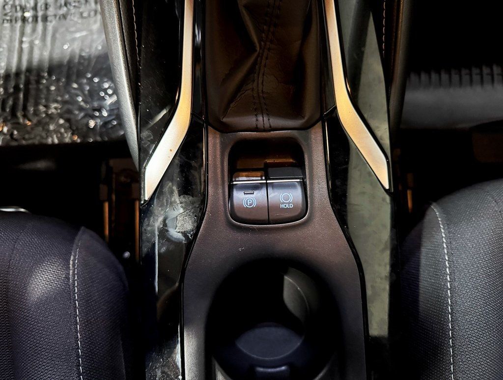 2021 Toyota Corolla Hatchback SE CVT - 22944326 - 22