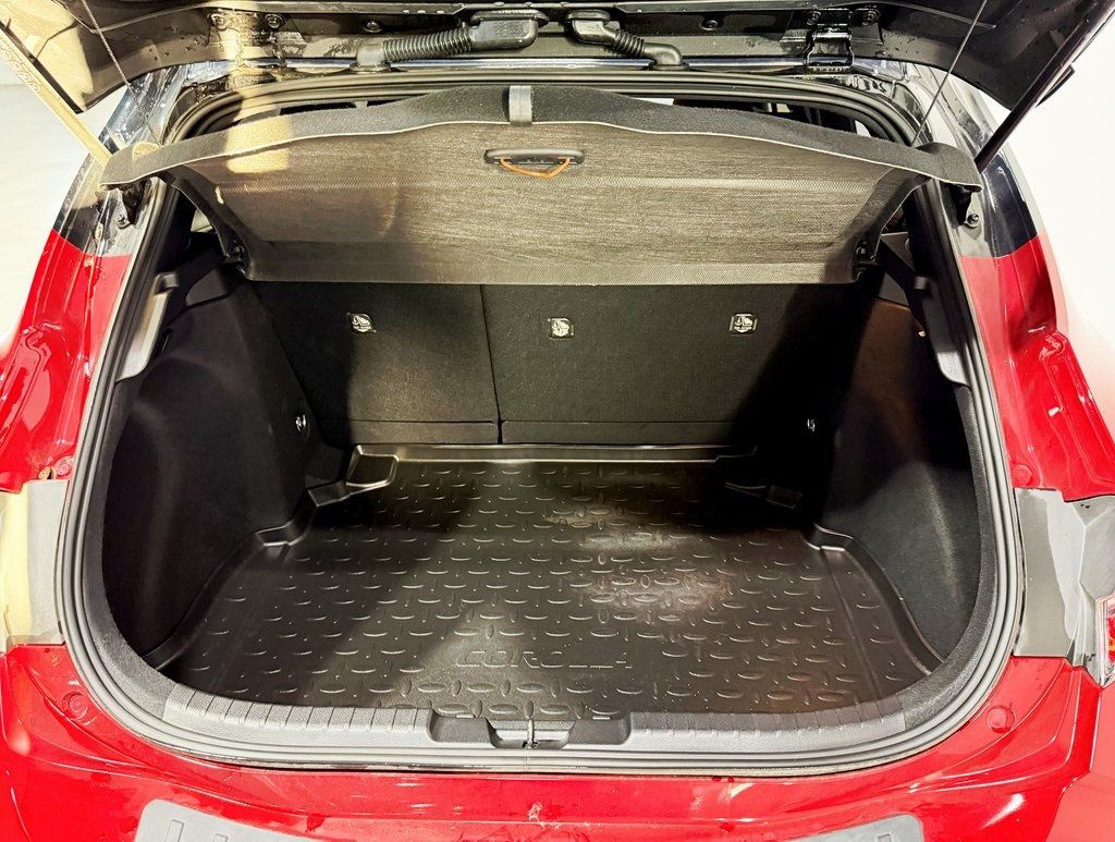 2021 Toyota Corolla Hatchback SE CVT - 22944326 - 30