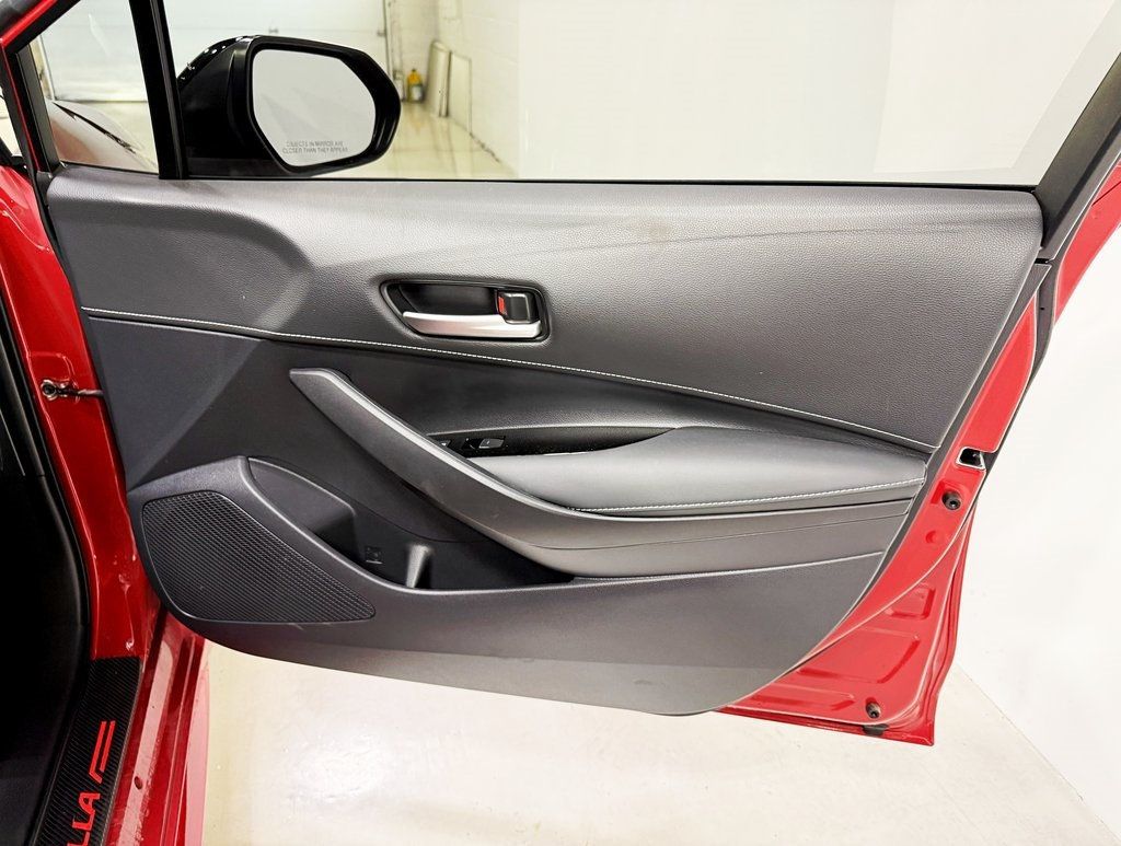 2021 Toyota Corolla Hatchback SE CVT - 22944326 - 35