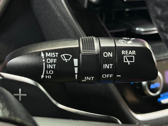 2021 Toyota Corolla Hatchback SE CVT - 22979988 - 31