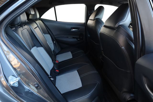 2021 Toyota Corolla Hatchback XSE Manual - 22976733 - 23