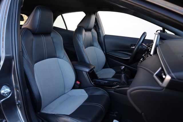 2021 Toyota Corolla Hatchback XSE Manual - 22976733 - 26