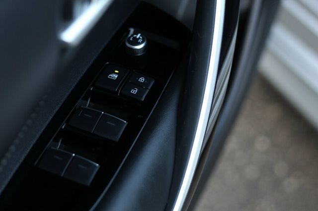 2021 Toyota Corolla Hatchback XSE W/ LEATHER HEATED SEATS, & ALL THE SAFTEY FEATURES - 23074611 - 18