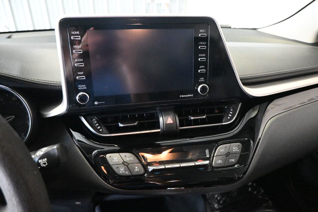 Toyota C-HR photo 11