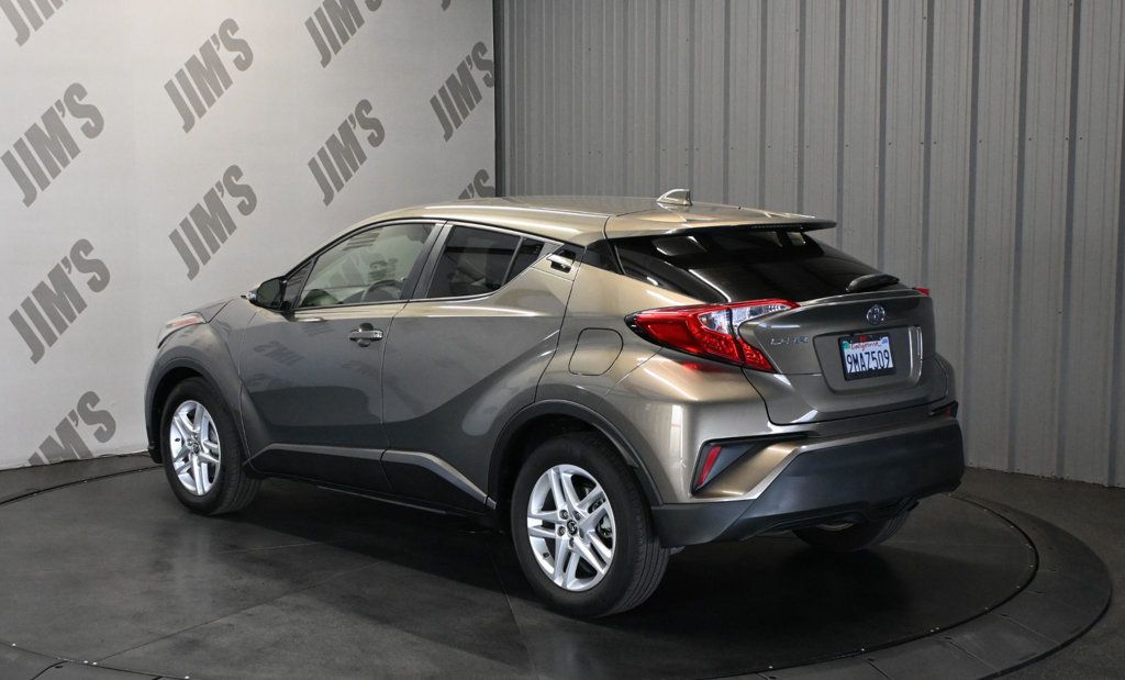 Toyota C-HR photo 7