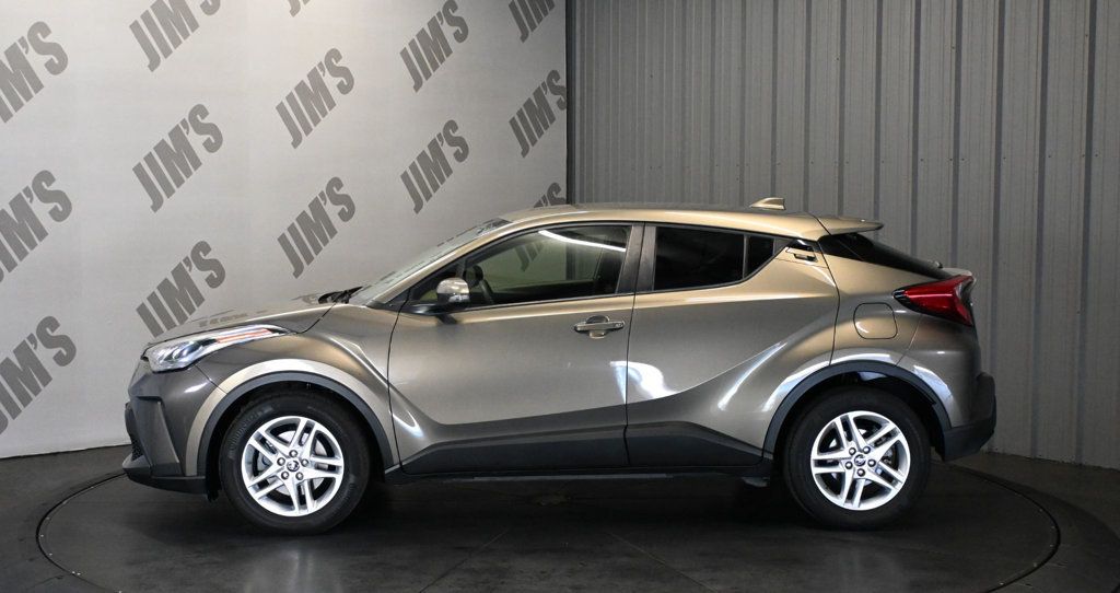 Toyota C-HR photo 8