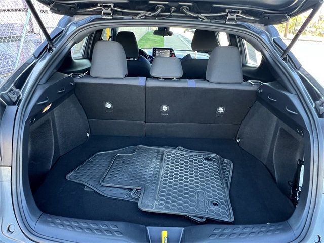 2021 Toyota C-HR LE FWD - 22927873 - 13