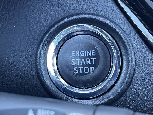 2021 Toyota C-HR LE FWD - 22927873 - 24