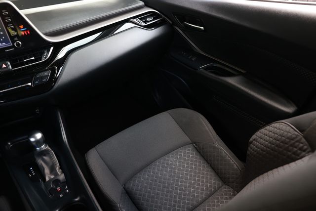 2021 Toyota C-HR LE FWD - 22995871 - 24