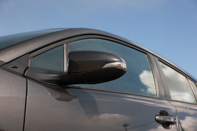 2021 Toyota C-HR LE FWD - 22995871 - 37