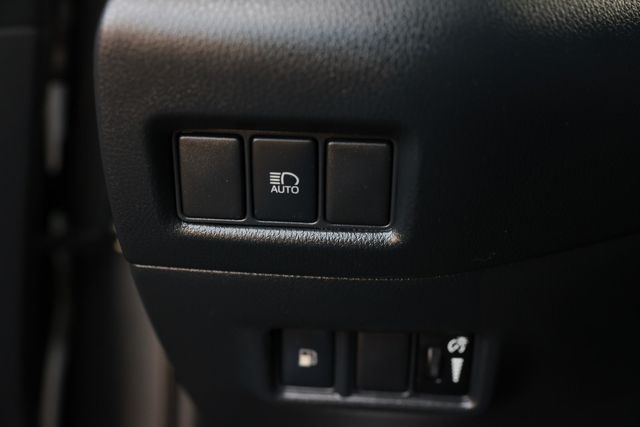 2021 Toyota C-HR LE FWD - 22995871 - 45