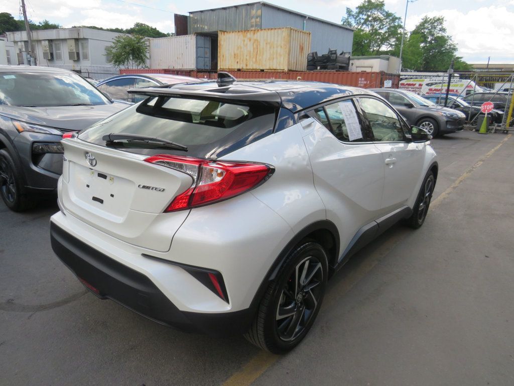Toyota C-HR photo 4