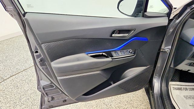 2021 Toyota C-HR XLE - 23020891 - 9