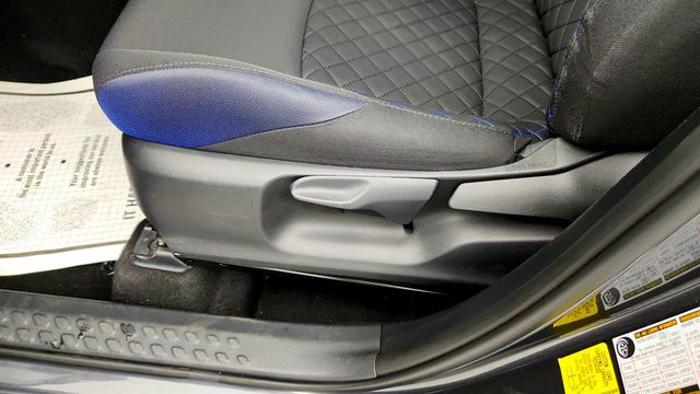 2021 Toyota C-HR XLE - 23020891 - 10