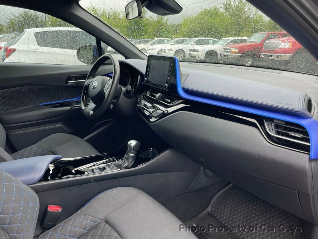 2021 Toyota C-HR XLE 2.0L - 22530781 - 21