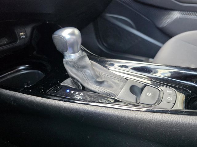 2021 Toyota C-HR XLE FWD - 23069893 - 17