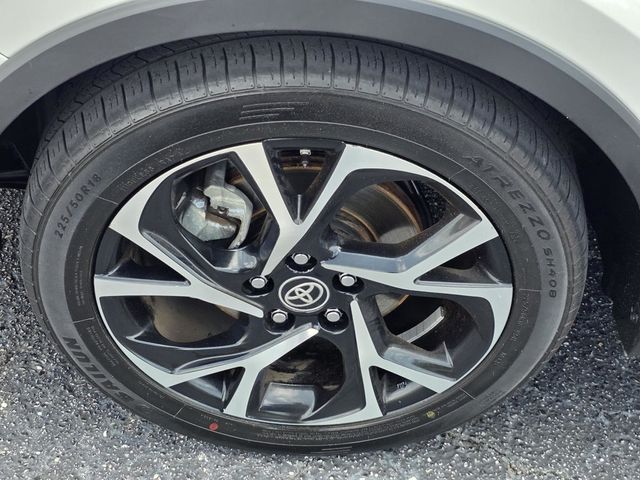 2021 Toyota C-HR XLE FWD - 23069893 - 28