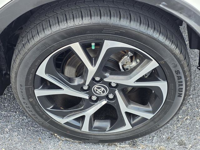 2021 Toyota C-HR XLE FWD - 23069893 - 29
