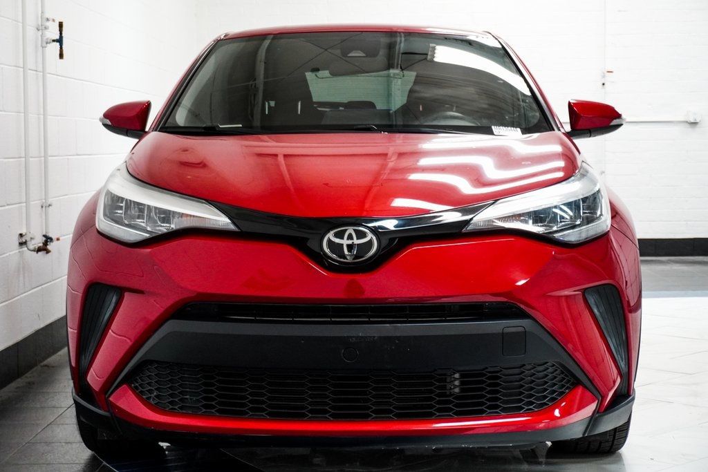 2021 Toyota C-HR XLE photo 11