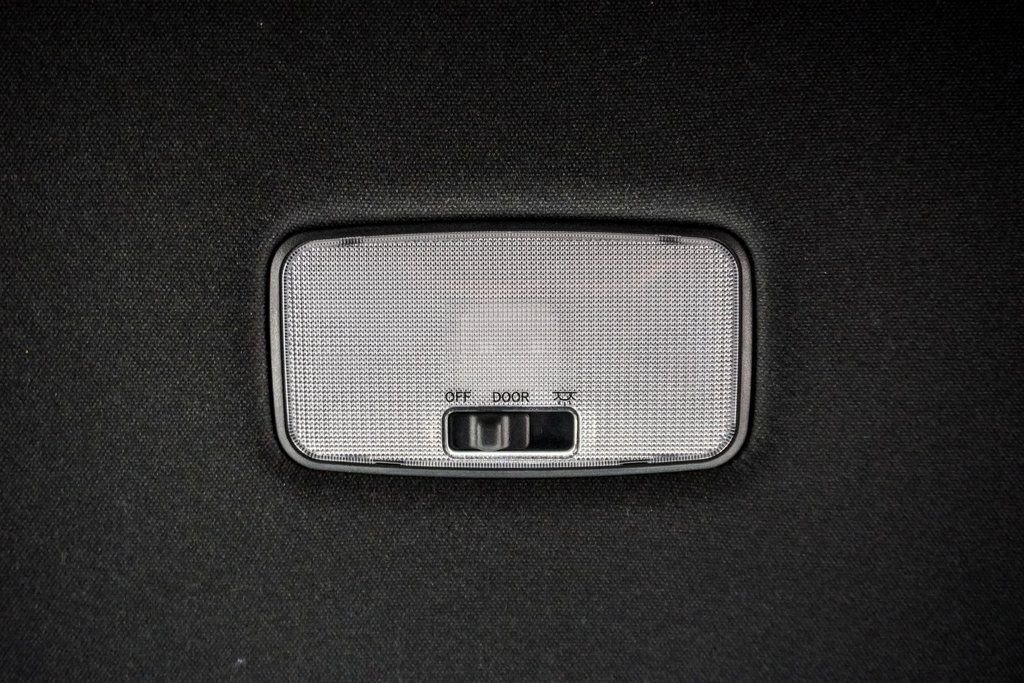 2021 Toyota C-HR XLE photo 20