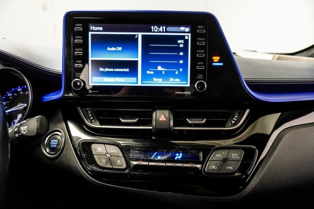 2021 Toyota C-HR XLE photo 35
