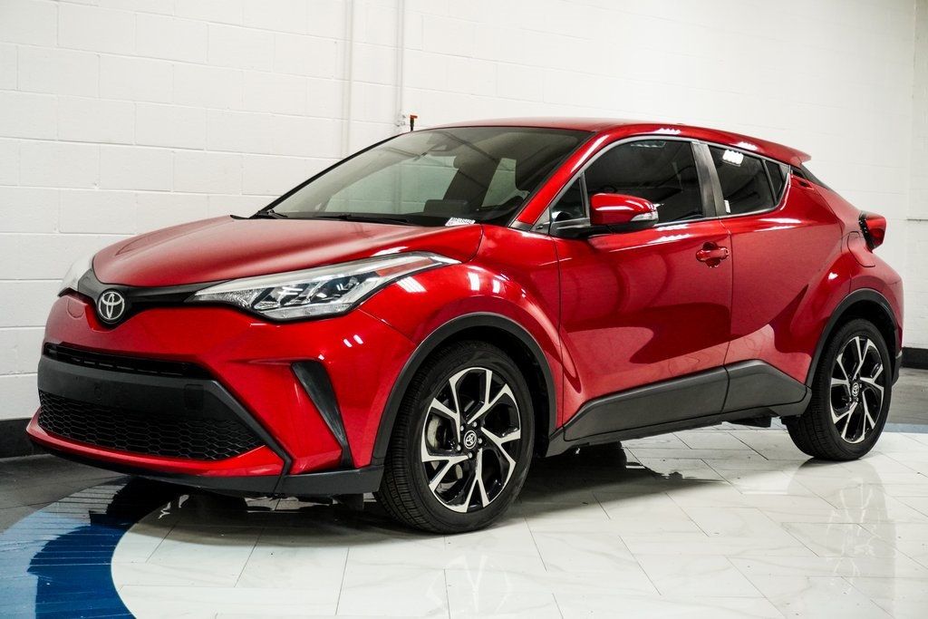 2021 Toyota C-HR XLE photo 3
