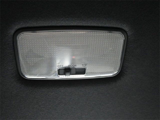 2021 Toyota C-HR XLE FWD - 22941776 - 15