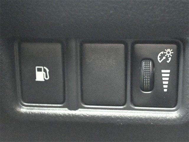 2021 Toyota C-HR XLE FWD - 22941776 - 29