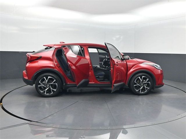 2021 Toyota C-HR XLE FWD - 22941776 - 38