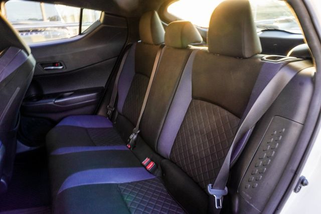 2021 Toyota C-HR XLE FWD - 22919450 - 26